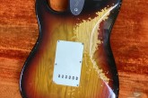 Fender 1975 Stratocaster-15.jpg